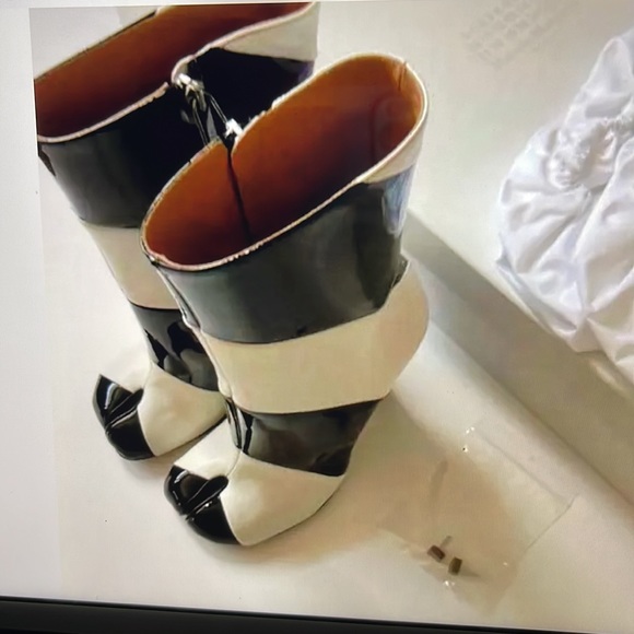 🖤🤍 Mason Margiela tabi boots🤍🖤 - Picture 8 of 8